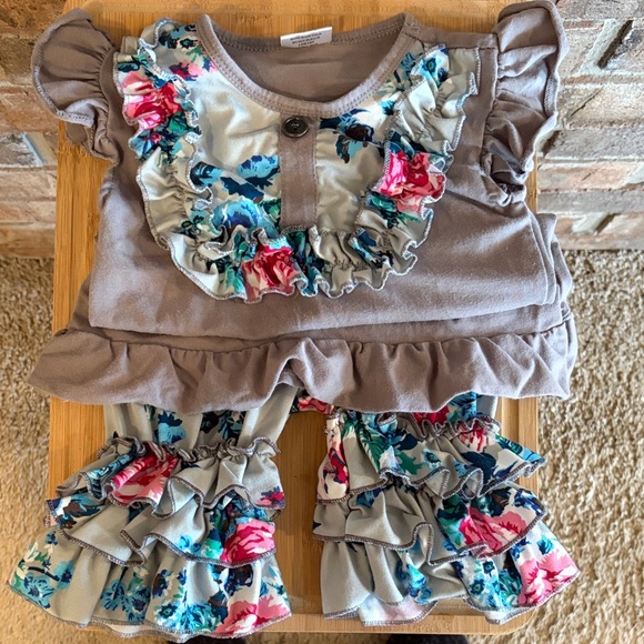 Floral Ruffle Kids Matching Set - Picture 4 of 4